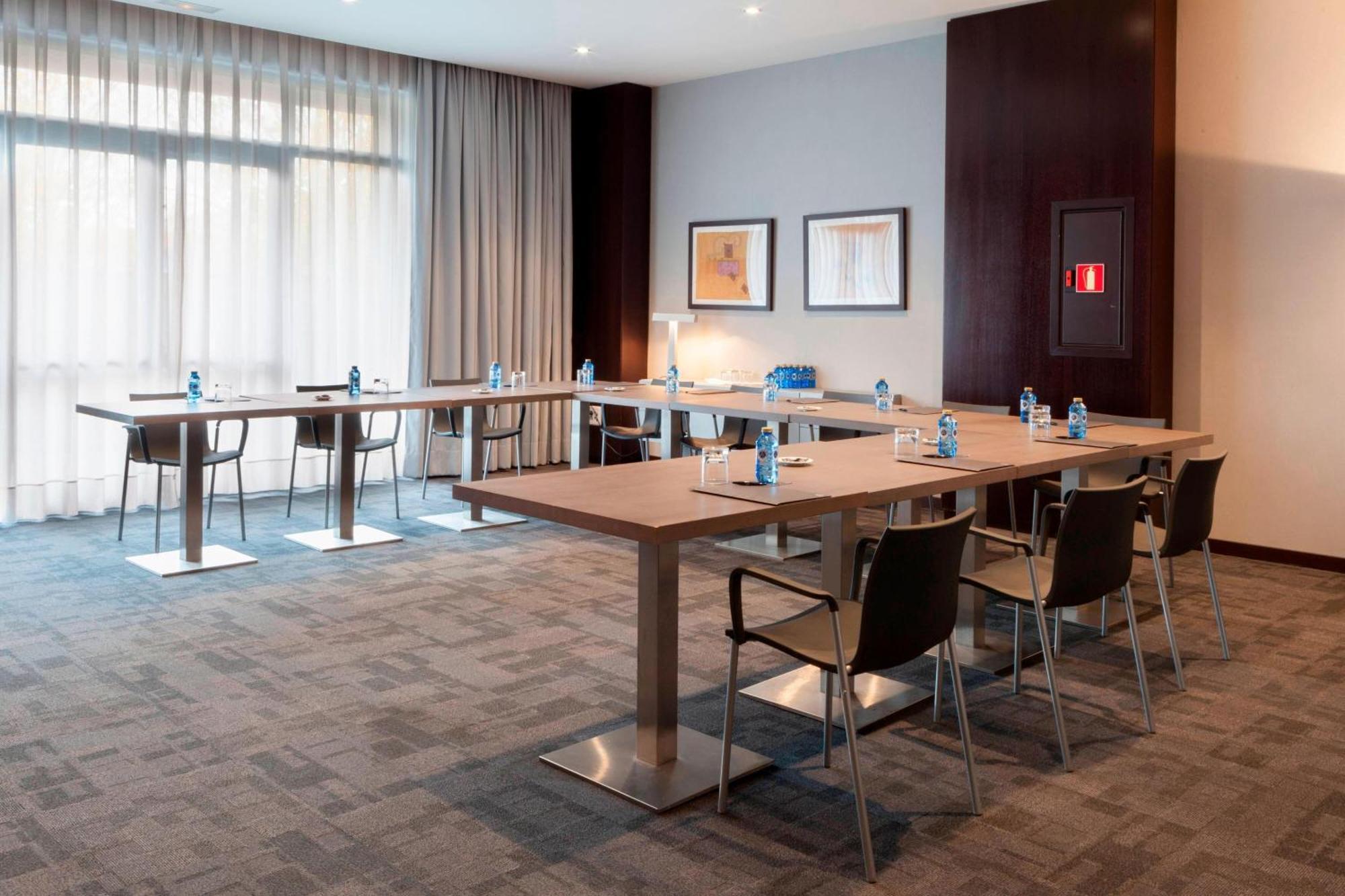 Ac Hotel By Marriott Madrid Airport Coslada Ngoại thất bức ảnh